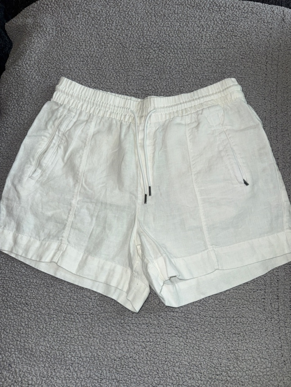 Athleta White Linen Blend Athletic Shorts